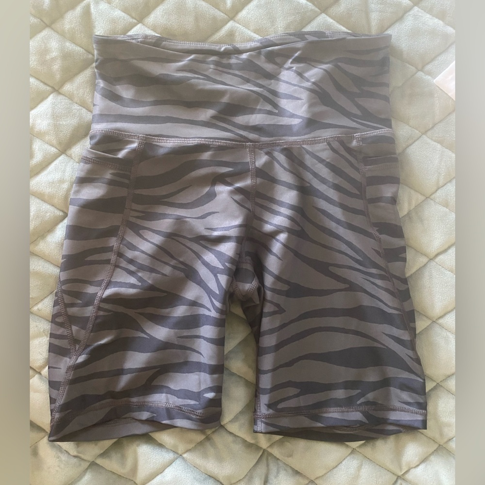 Old Navy zebra striped biker shorts
